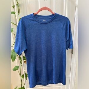 New UNIQLO Men’s Dry-Ex Blue Mesh Raglan Athletic Shirt size Medium